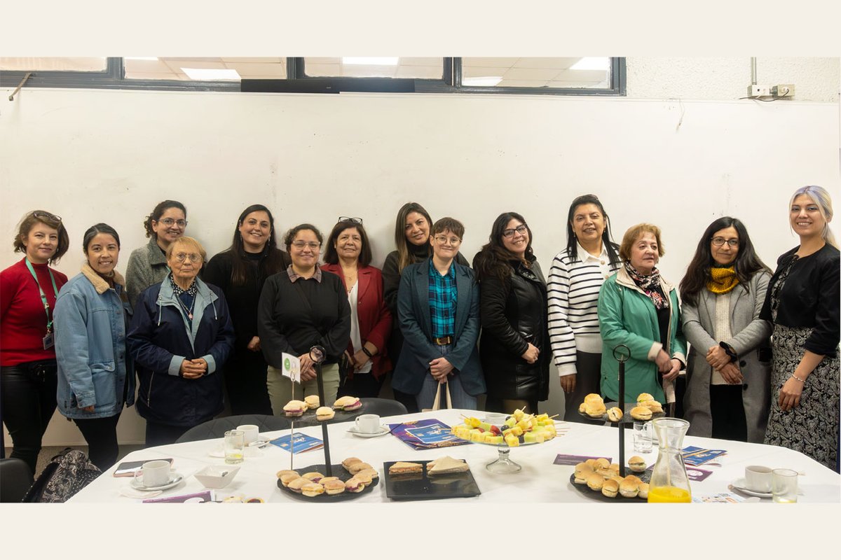usach's tweet photo. 🙋‍♀️Conmemoración del Día de la Mujer Matemática en la #Usach

#ScienceUp reunió a matemáticas y físicas para reflexionar sobre el rol de la mujer en la ciencia en nuestra Universidad.
@Ciencia_Usach @fqybusach @FingUsach 

Lee aquí👉https://t.co/5Hwbn2q8B5 https://t.co/UXSH3UjBIh
