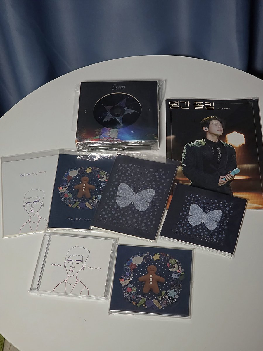 Georaeyong0708's tweet photo. [폴킴 앨범 일괄 판매]
[Paul kim SELL]

1. HER 미니앨범 (가사집 포함)
2. 정규 2집 마음 하나 (가사집 포함)
3. Star 미니앨범
4. Song diary 미니앨범 (가사집 포함)
5. 월간 폴킴 (팬클럽 기프트)

가격 SET 9.8 (+ 일택 0.5)

구매문의는 오카
https://t.co/7JvZB5rp9m

폴인럽 콘서트 팬미팅 https://t.co/g5rDPiOLIe
