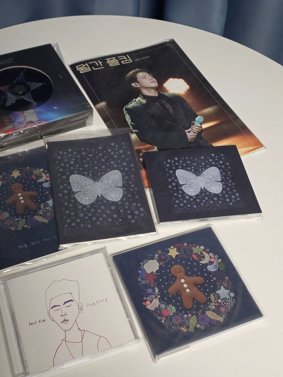 Georaeyong0708's tweet photo. [폴킴 앨범 일괄 판매]
[Paul kim SELL]

1. HER 미니앨범 (가사집 포함)
2. 정규 2집 마음 하나 (가사집 포함)
3. Star 미니앨범
4. Song diary 미니앨범 (가사집 포함)
5. 월간 폴킴 (팬클럽 기프트)

가격 SET 9.8 (+ 일택 0.5)

구매문의는 오카
https://t.co/7JvZB5rp9m

폴인럽 콘서트 팬미팅 https://t.co/g5rDPiOLIe