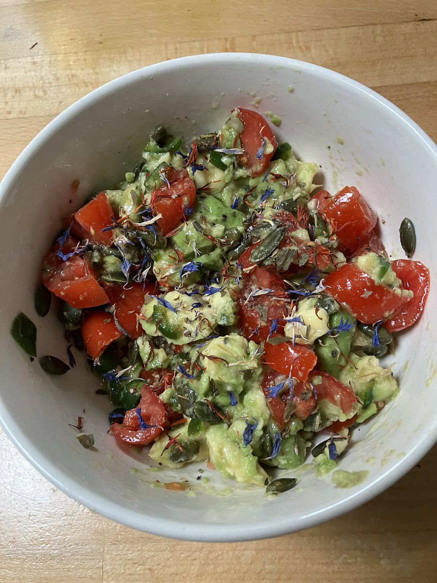 KitchandBot's tweet image. I ELEVATED my Avocado dish with Scottish flower “sprinkles”. 😇