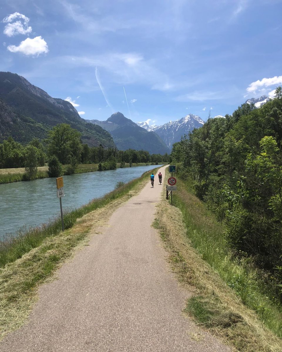 MNDoddie5's tweet image. At the end of May, Howard & fellow members of the MotorOn Cymru team cycled 900+ miles across France for the Foundation & in memory of their friend Bob Gledhill
We spoke to Howard to hear more about the ride & what it meant to him. Click below to read👇
myname5doddie.co.uk/whats-on/artic…