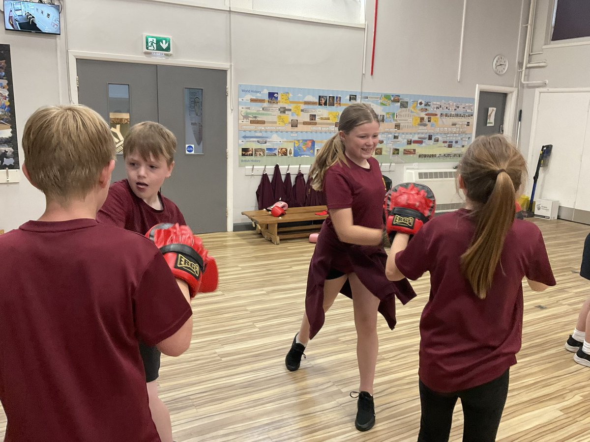 We loved trialing our Boxercise this afternoon! Some brilliant high intensity training that got our hearts pumping fast! We certainly released a lot of energy! 🥊 🌟🌟👍🏼👏🏼 #pdape