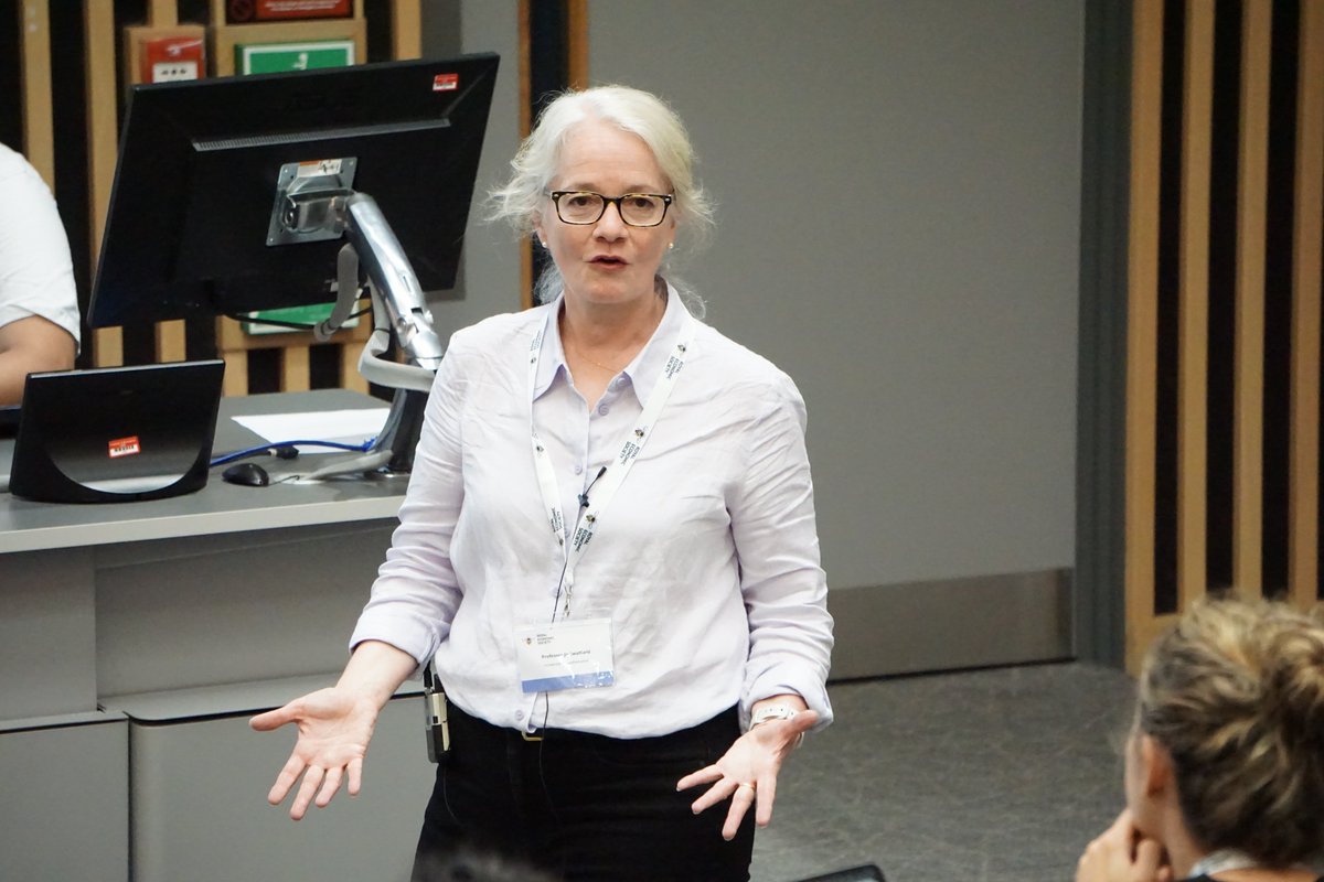 Day 2 of #RES2025 brought fantastic special sessions! 🎓✨

Highlights:
🔹 Econometrics of Machine Learning
🔹 Mid-Career Challenges (RES Women’s Committee)
🔹 Economics in Action at DBT
🔹 Labour Market Data

#econtwitter #Economics #RESEvents #RESConference