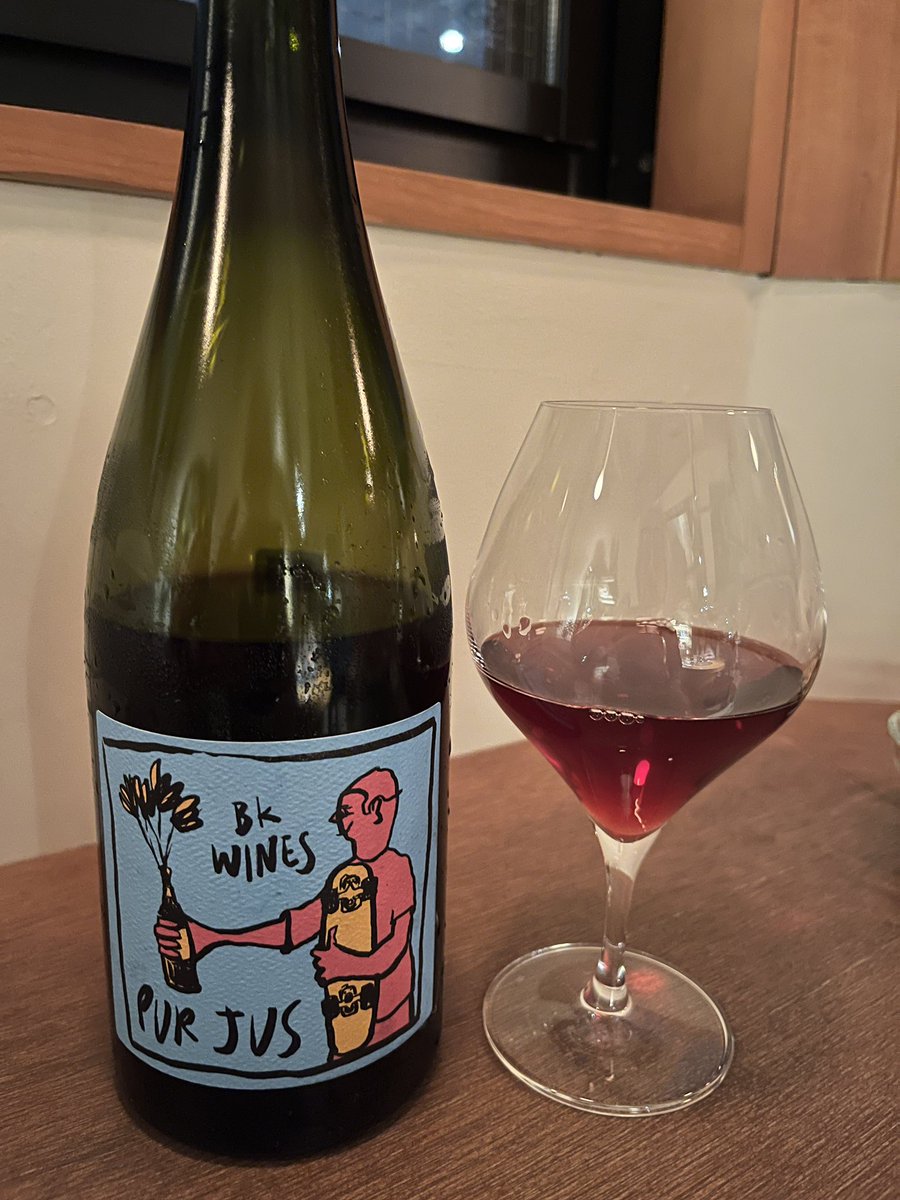 Vin Nature Memorandum#189
南オーストラリア、アデレードヒルズのバスケットレンジにあるBK Winesのピュール・ジュ PUR JUS2024。グルナッシュ70%ムールヴェードル30%。MC 7日間後オーク樽で醗酵熟成。オーナーは元シェフでアルティザン気質のブレンダン・キースBrendon Keys 。