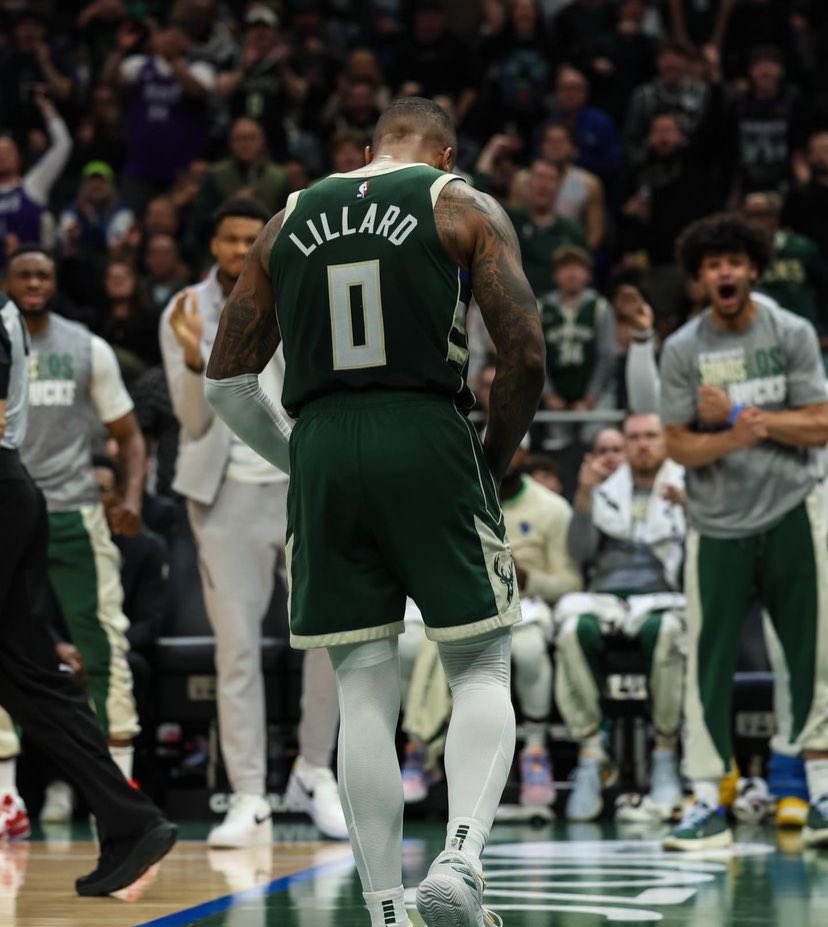 BucksSpiritFr's tweet image. Merci pour tout champion, cβΓ©tait pas censΓ© se terminer comme Γ§a.
Courage à toi pour la suite de ta carrière
La fanbase de Lillard, merci Γ vous cβΓ©tait un plaisir π«‘