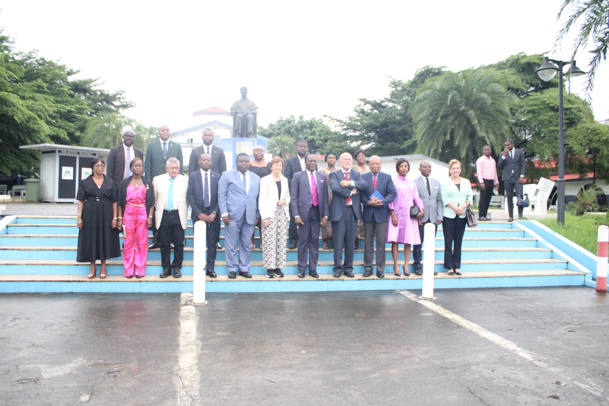🎓🤝 UNGE Y LA UNIVERSIDAD DE VALENCIA FIRMAN CONVENIO DE COOPERACIÓN ACADÉMICA Y CIENTÍFICA
La UNGEy la Universidad de Valencia firmaron un convenio marco de 4 años renovables para reforzar sus vínculos en la formación, investigación y movilidad académica.
#UniversidadDeValencia