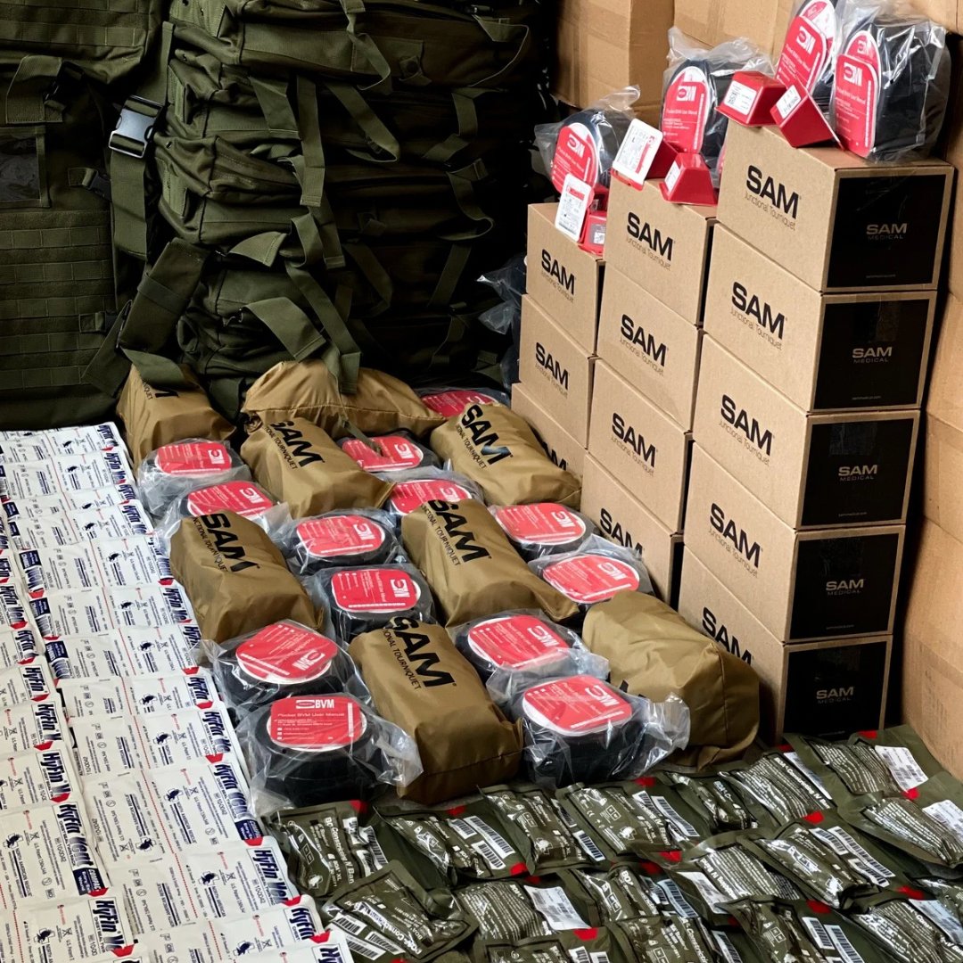 Leleka_FDN's tweet image. Another lifesaving shipment arrived in Ukraine from the US. Thanks to your support + our partnership with @epam_ukraine , our Ukrainian team received vital tactical med gear for frontline medics.
Together, we save lives. 💛💙
#LelekaFoundation #SupportUkraine #BackpacksOfLife20
