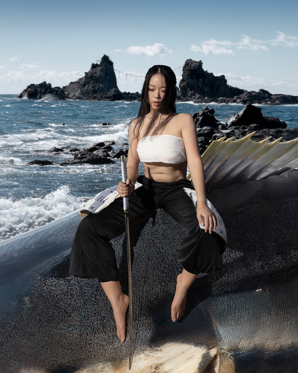 Tuna

<a href="/yunamooncos/">Yuna</a> : I got a sword and some chest wrap, wana go the beach?

Me: Say less