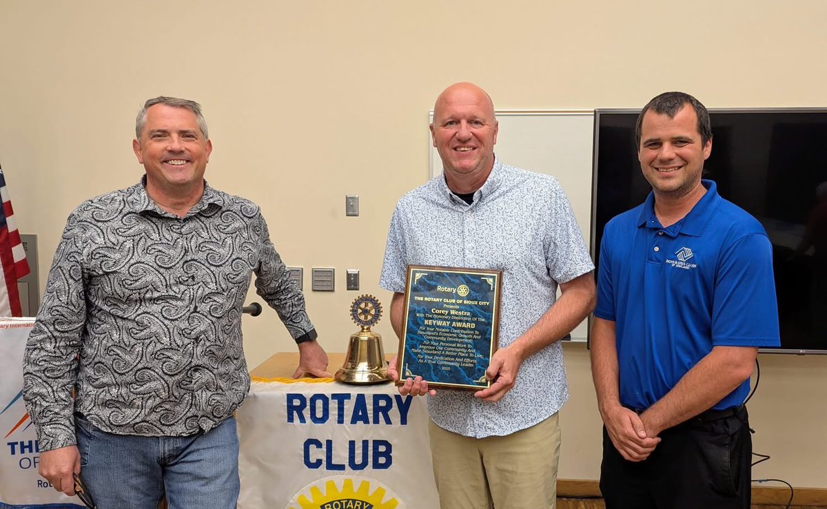 GPACSports's tweet image. Great Plains Athletic Conference Commissioner Corey Westra was named the 2025 Sioux City Rotary Recipient of the Keyway Award on Monday, June 30.
The Keyway Award recognizes notable contribution to Siouxland's Economic Growth and Community Development. Personal Work to Improve…