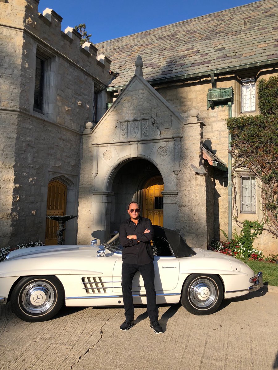 Did you know who ownes the famous PLAYBOY Mansion today ? Here he is... <a href="/JDMetro/">Daren Metropoulos</a> . The legacy of Hugh Hefner will be preserved.  Cheers 🍸