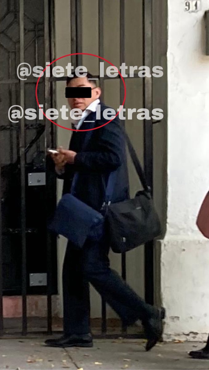 Antonio Nieto (@siete_letras) on Twitter photo Buscan identificar a presunto agresor del colegio Kent:
Esta es la imagen con la que cuenta la <a href="/FiscaliaCDMX/">Fiscalía CDMX</a>. Una víctima señaló a este sujeto como el “niño grande, el cual presuntamente ha entrado al colegio en la Condesa para abusar sexualmente de ella.
El Kent alega que no Buscan identificar a presunto agresor del colegio Kent:
Esta es la imagen con la que cuenta la <a href="/FiscaliaCDMX/">Fiscalía CDMX</a>. Una víctima señaló a este sujeto como el “niño grande, el cual presuntamente ha entrado al colegio en la Condesa para abusar sexualmente de ella.
El Kent alega que no