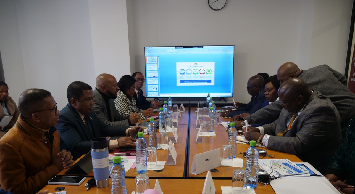 Le 1er juillet 2025, le SAC a accueilli au siège du CSI une délégation du Réseau des Parlementaires Africains contre la Corruption (APNAC) du Zimbabwe. Le fonctionnement du SAC ainsi que les grandes orientations de la nouvelle SNLCC (2025–2030) ont été au cœur des discussions.