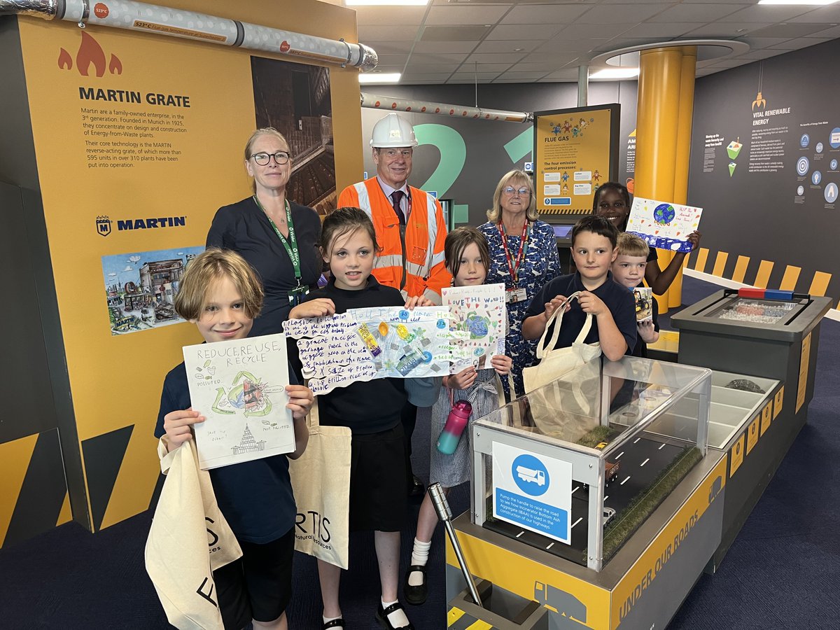 Delighted to have partnered with <a href="/ViridorUK/">Viridor</a> to educate students from Heyford Park School about the importance of recycling and the circular economy with a competition and workshop fortisiba.com/heyford-park-s…