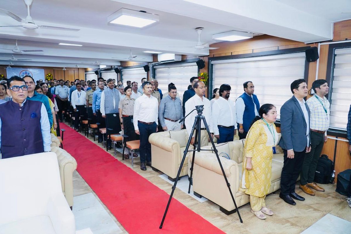 CGST Vadodara-I &amp; Vadodara-II Celebrated 8 years of GST.
India’s landmark tax reform continues to simplify compliance, unify markets, and fuel economic growth.
A proud step toward a stronger, transparent, and efficient tax system. #8yearsofgst #GSTday <a href="/cbic_india/">CBIC</a>  <a href="/cgstvdrzone/">CGST Vadodara Zone</a>