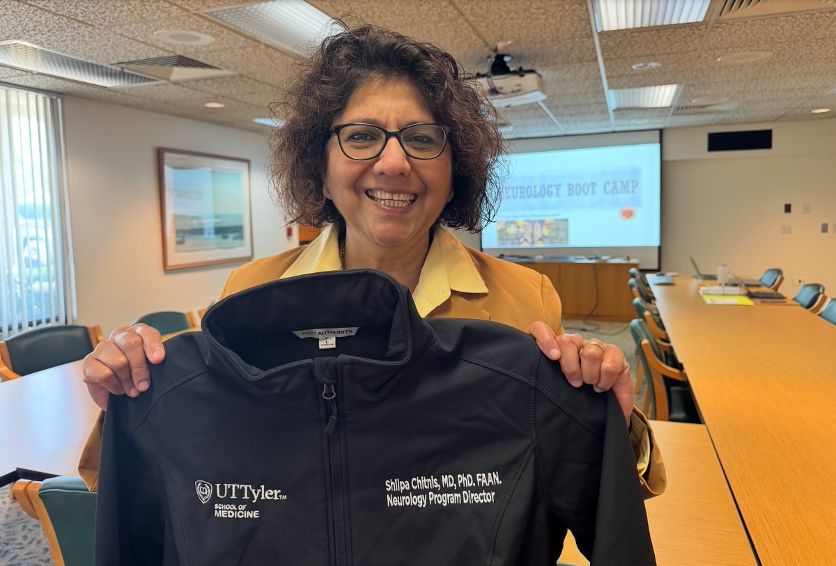 ShilpaChitnis2's tweet image. July 1, 2025, marks the beginning of a new Neurology residency program in East Texas at @uttylersom
Pictures were taken this morning as Bootcamp starts with 4 new residents. Dr. Golden & Dr. Kowalski kick-starting boot camp on day # 1. Exciting times ahead.