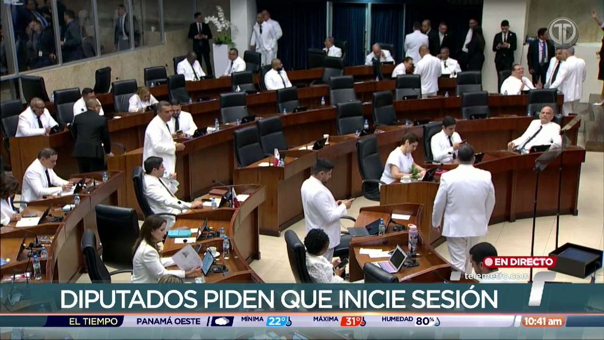 “La bancada oficialista, que está postulando a la diputada Shirley Castañedas, no tienen los votos, por eso están tratando de dilatar para poder romper o quebrar algunos votos … tengo conocimiento que algunos colegas diputados del panameñismo, CD, la bancada mixta nos han