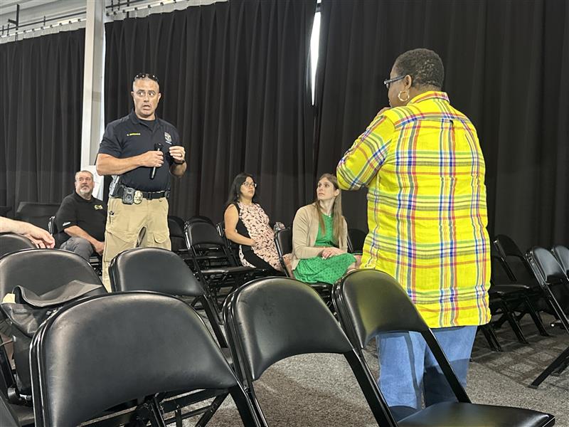 kyhighwaysafety's tweet image. Thank you, West Louisville! 🙌
We partnered with @LMPD,@louisville_ul, @visionzerolou, and @loupublicworks for a community engagement event.
Your voices help shape safer, more connected streets. 💬🚦 #VisionZero #WestLouisville #PublicEngagement