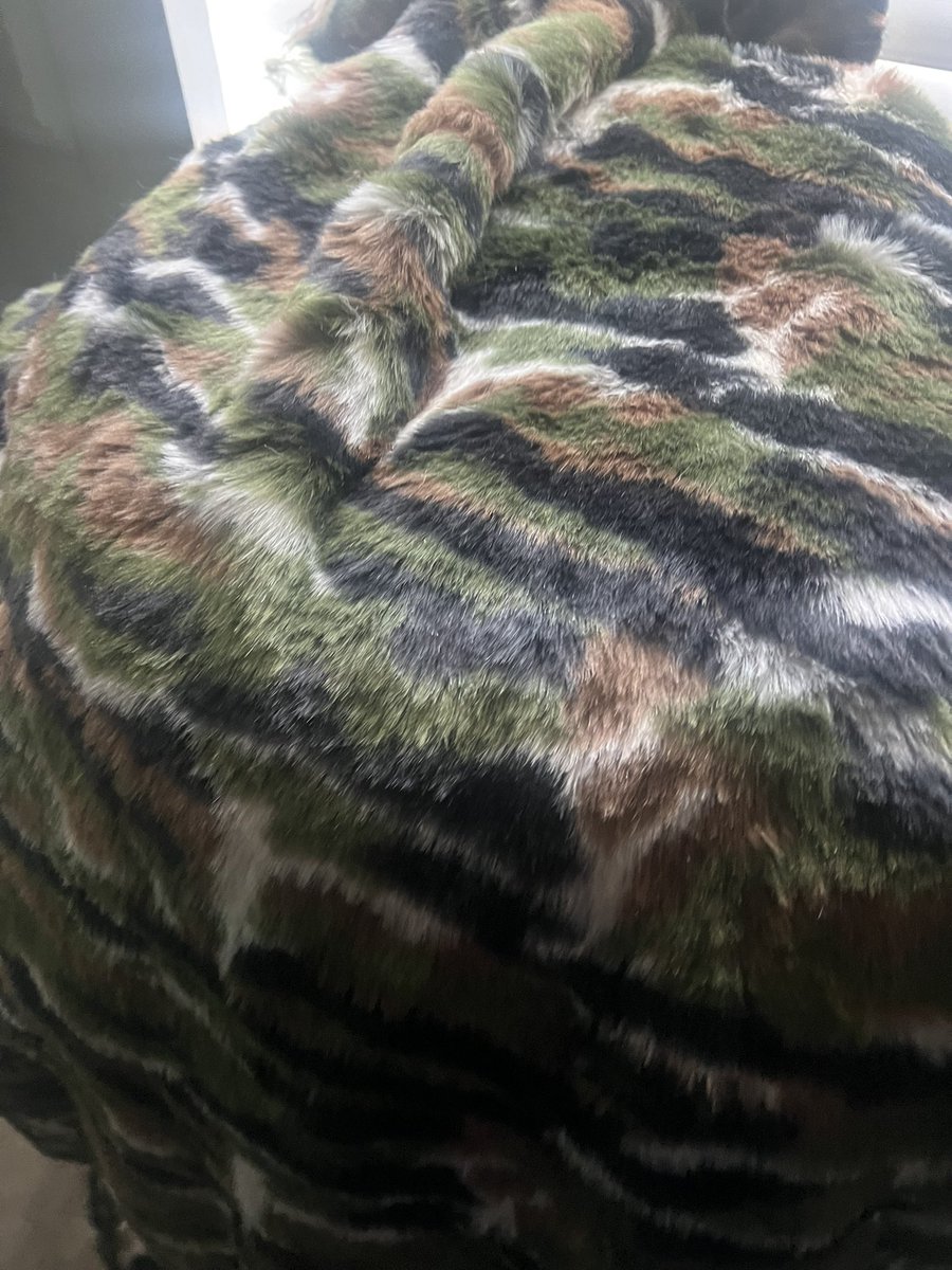NihilisticMystx's tweet image. So excited to use this fur once my queue is clear