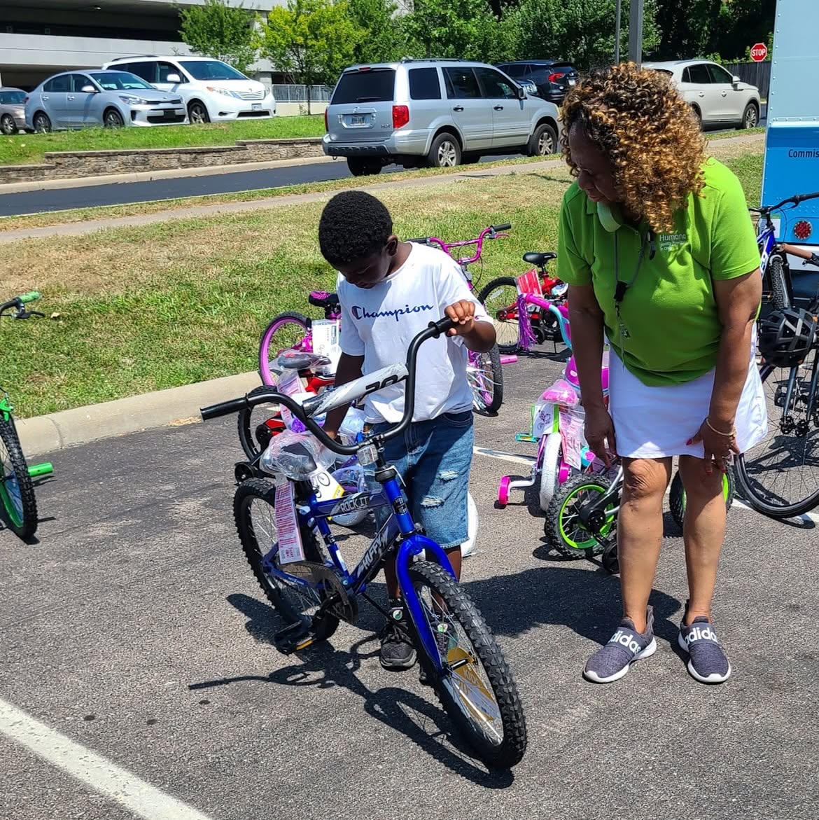 513Relief's tweet image. The 513Relief Bus Tots to Teens Family Health Day was a huge success! We were honored to support so many families by connecting them to essential health resources. Thanks to all of our incredible partners, volunteers, and staff who made this impactful day possible.