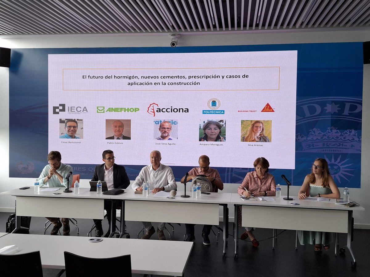 ⭕️El reto de #descarbonizar el #hormigón: colaboración, tecnología e innovación 🔗👉 construnews.com/materiales/ret… Una mesa redonda organizada por Sika en la UPM reúne a expertos de la industria, la universidad y la obra para analizar el futuro del #hormigónsostenible.