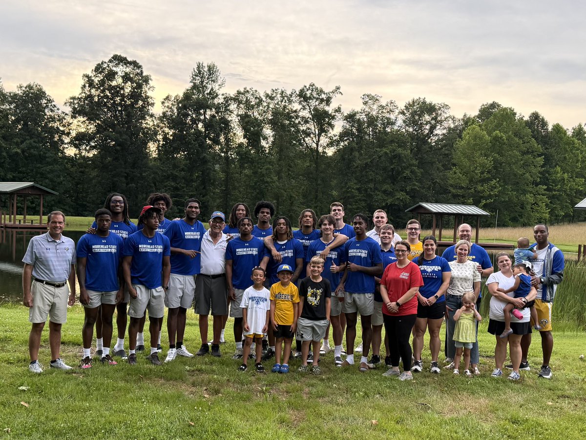 Dr. Jay Morgan (@msu_president) on Twitter photo Many thanks to State Rep. Richard White for hosting the <a href="/MSUEaglesMBB/">Morehead State Men's Basketball</a> team for a cookout. Looking forward to a strong year for our 🦅s! Many thanks to State Rep. Richard White for hosting the <a href="/MSUEaglesMBB/">Morehead State Men's Basketball</a> team for a cookout. Looking forward to a strong year for our 🦅s!