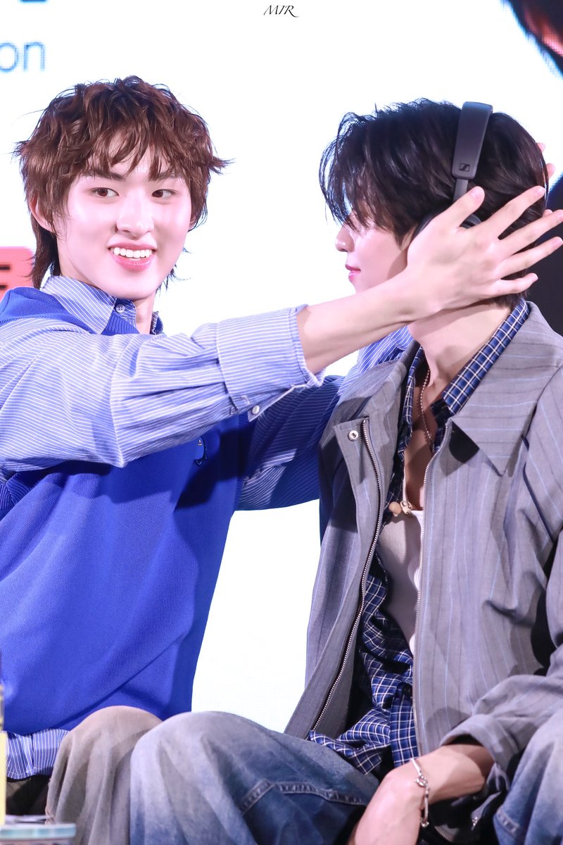 2wish_m's tweet photo. 250701 🎧😽

EVERPINK LIVE WITH TMK

#EVERPINKxThomasKongLive 
#Thomaskong #โทมัสก้อง 
#tthomastc #kongjiro 
@tthomastc @kongjiro_ https://t.co/5RpHe8wGRY