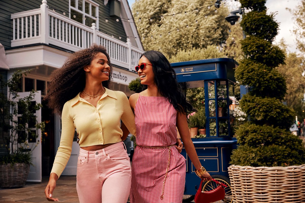 Experience Oxfordshire (@experienceox) on Twitter photo Shop The Extraordinary Sale at <a href="/bicestervillage/">Bicester Village</a> until 20 July, with up to 60% off the original retail price. π
Discover offers β‘ bit.ly/4klQCD7
#ExperienceOx #Oxfordshire #BicesterVillage #Shopping Shop The Extraordinary Sale at <a href="/bicestervillage/">Bicester Village</a> until 20 July, with up to 60% off the original retail price. π
Discover offers β‘ bit.ly/4klQCD7
#ExperienceOx #Oxfordshire #BicesterVillage #Shopping