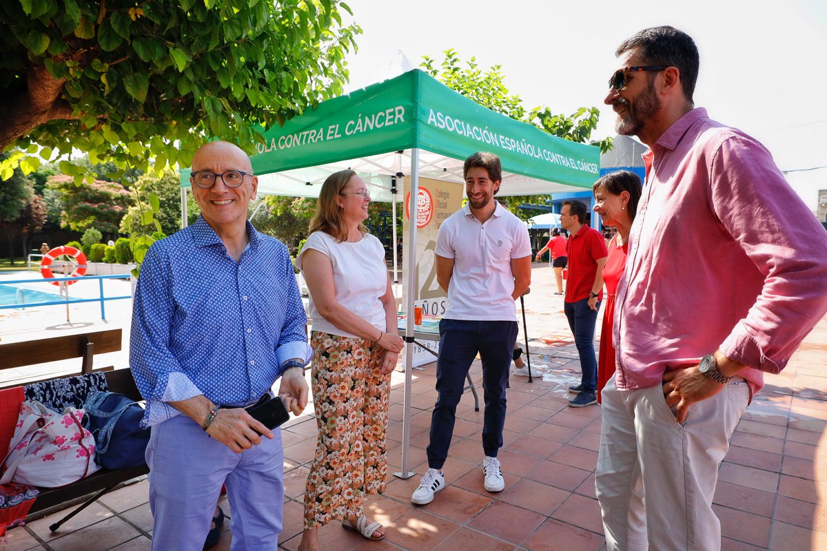 🏊🏻‍♀️☀️ El Ayuntamiento de Zaragoza vuelve un año más con sus iniciativas para fomentar los hábitos saludables en uno de los lugares más concurridos del verano, las piscinas municipales. 💙

 📲​ Lee la noticia completa aquí: zaragoza.es/sede/servicio/…