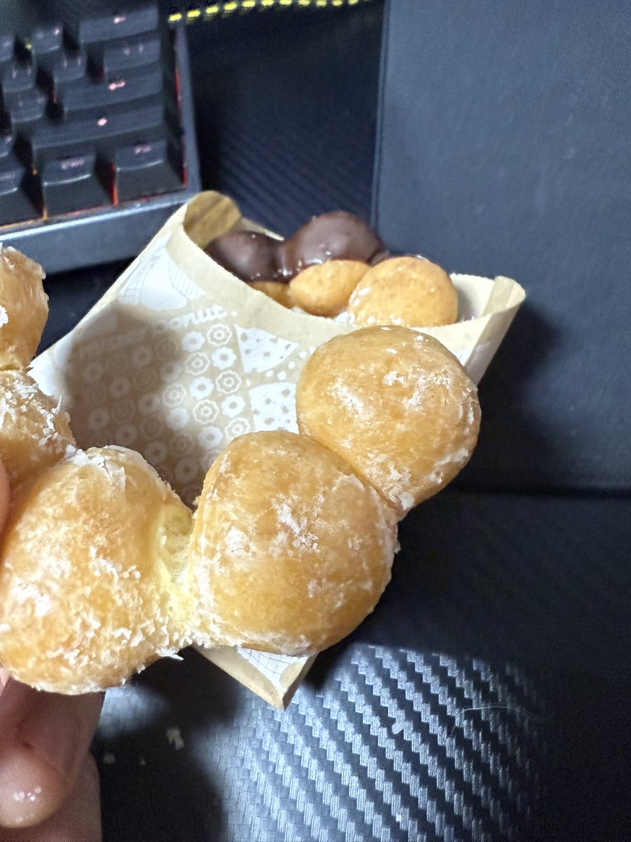 arstvx's tweet photo. 共食い https://t.co/GCC958pxNq