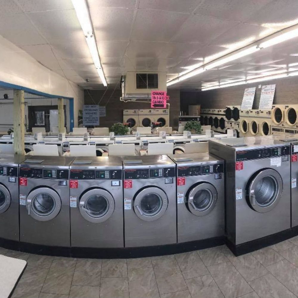 rhbluewave_'s tweet image. Convenience meets reliability with our coin laundry machines. Whether it’s a small load or a big one, we’ve got you covered. Stop by and get your laundry done with ease!
#CoinLaundry
laundrymatrockwall.com/coin-laundry