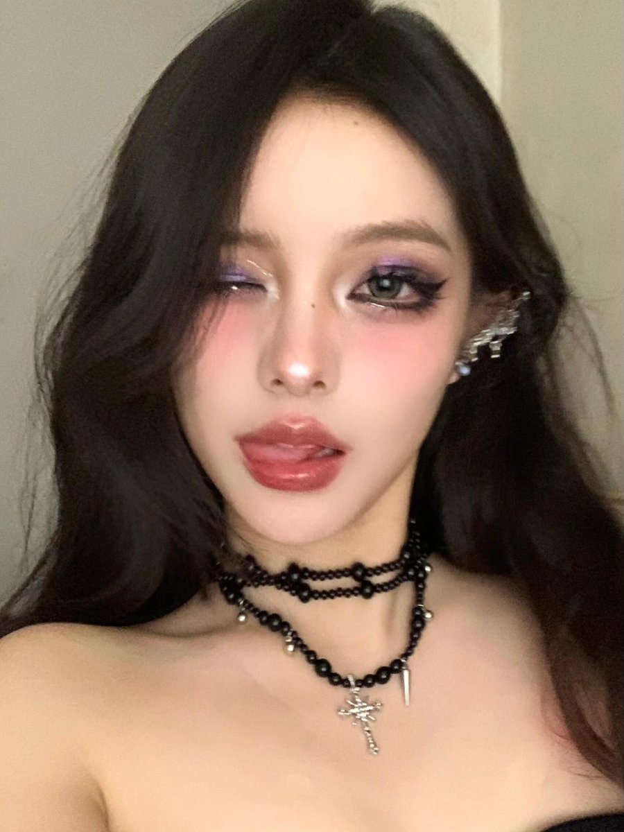 #盯射 #ahegao #阿黑颜 #翻白眼 #丧志 #反差婊 #网红  #女神 #婊子 #高潮脸 #整容脸 #健身婊 #油脸 #巨乳 #淫语 #骚话 #长舌 #蛇舌 #抖音风 https://t.co/MYHybR8udX