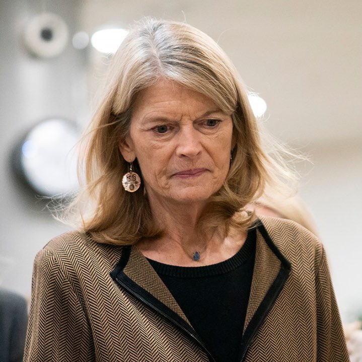 🚨NEW: GOP Senator Lisa Murkowski has cast deciding vote to pass the “Big Beautiful Bill” in the U.S. Senate, which will cut health care coverage for millions of Americans.

RETWEET if you think @LisaMurkowski is a coward!