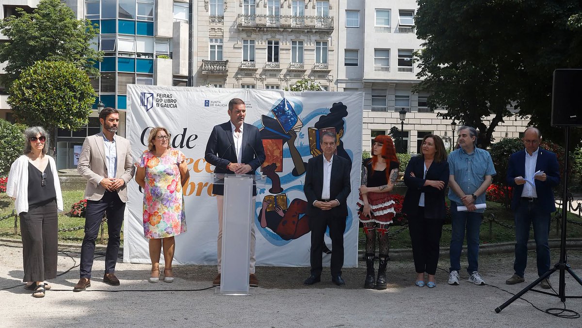 #cultura #FeiradoLibro #Vigo
Dende hoxe e ata a vindeira semana tedes un feixe de casetas na Alameda para escollerdes lecturas de verán: nós xa temos as nosas, e vós? Contádenos!