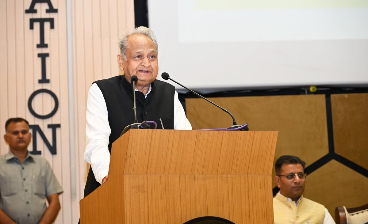 सबका साथ सबका विकास यही तो है जननायक की पहचान अशोक गहलोत साहब जिंदाबाद 
<a href="/ashokgehlot51/">Ashok Gehlot</a>