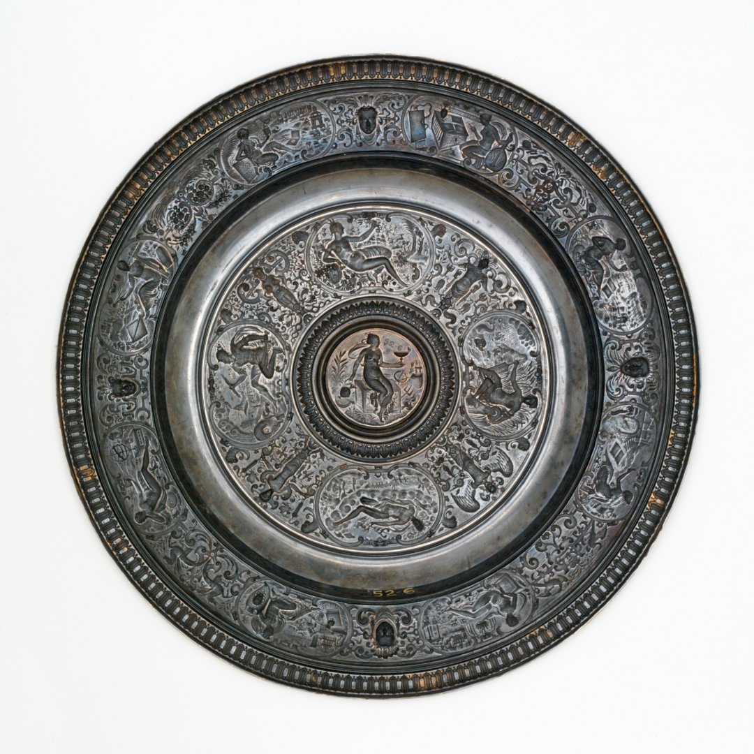 V_and_A's tweet image. Game, set, match! 🎾
The Wimbledon Ladies Singles trophy, held by icons like Billie Jean King, is a replica of a 16th-c. design by François Briot. Made in 1864 by Elkington, it's based on a cast from the Louvre and crafted using silver deposition. The V&A holds a copy too.