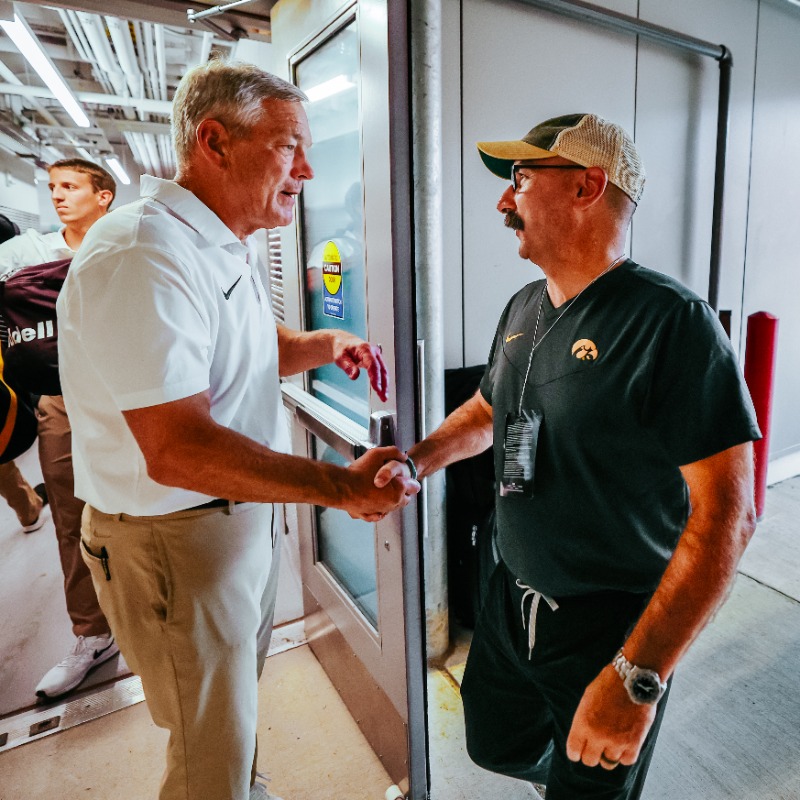 HawkeyeFootball's tweet photo. Happy Retirement, Fed!

Thank you for your 21 years of service at Iowa Football!

#Hawkeyes