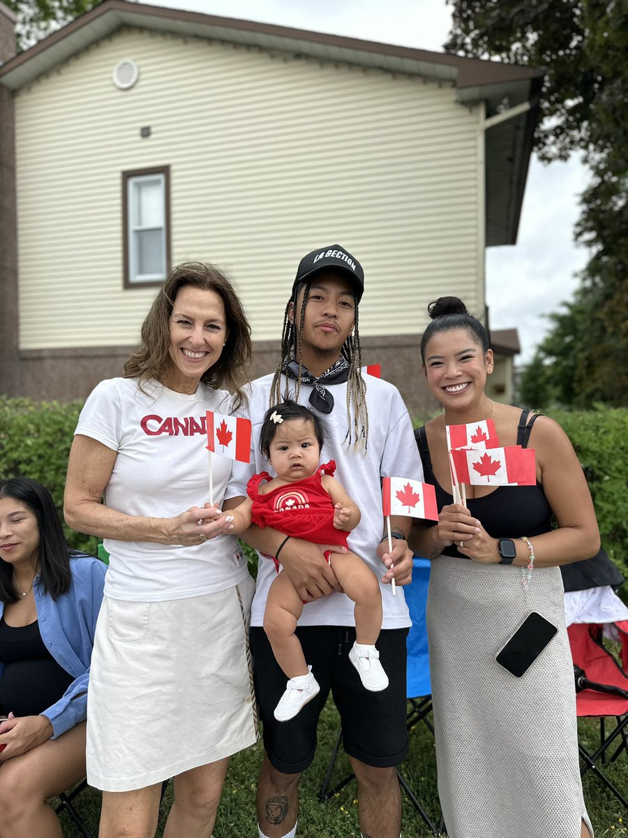 BriGarceau's tweet image. 🇨🇦 Je souhaite une joyeuse fête du Canada à toutes et à tous!
Profitons de cette journée pour souligner ce qui fait la richesse de notre pays : notre ouverture, notre résilience et notre incroyable diversité.
-
🇨🇦 Wishing a very happy Canada Day to everyone!
Today is a chance…