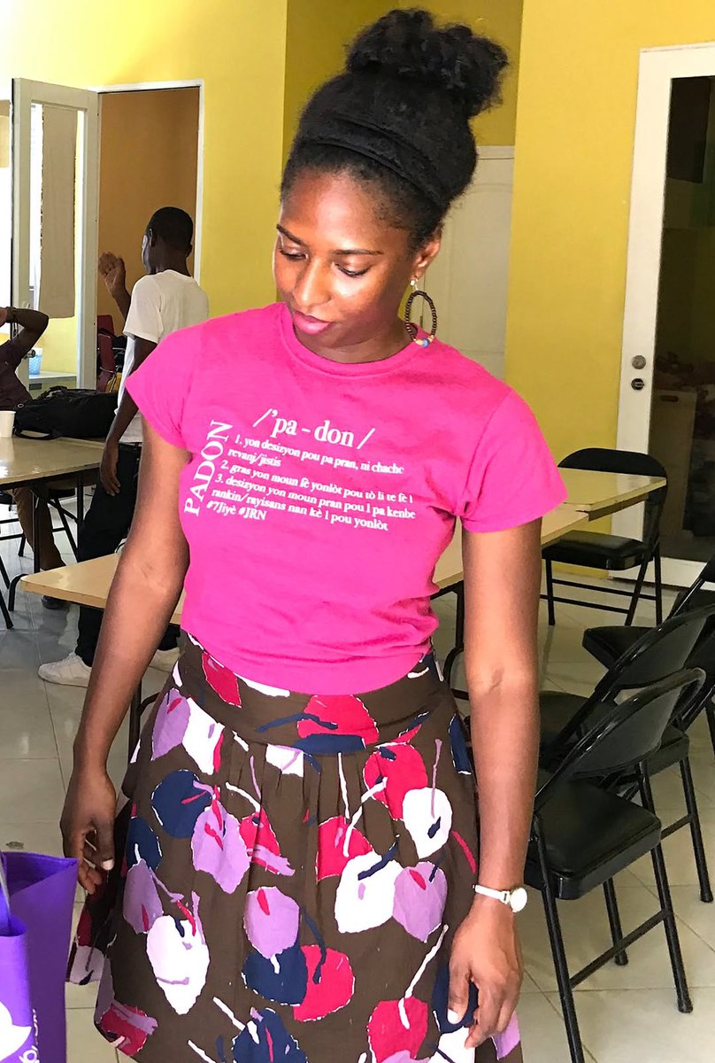 AmbassadorMarli's tweet photo. An n aprann padone youn ak lòt pou n ka bati Ayiti nou vle a.
N ap demare semèn Rekonsilyasyon an avèk mo PADON. Li vle di:
1. Yon desizyon pou pa pran, ni chache revanj/jistis.
2. Gras yon moun fè yonlòt pou tò li te fè l.
3.Desizyon yon moun pran pou l pa kenbe  (kontinye) https://t.co/gLm9I2lWNZ