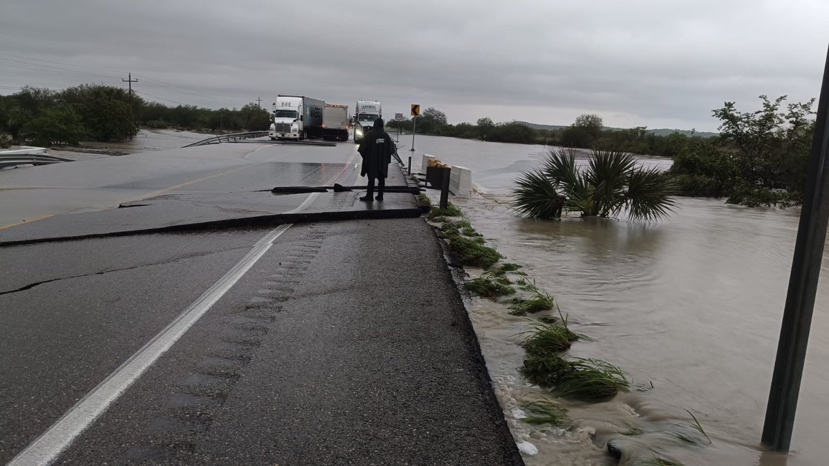 🚨 ¡ATENCIÓN CONDUCTORES!
⚠️ La Carretera Zaragoza-González permanece cerrada a la altura del kilómetro 36 debido al quiebre del pavimento, tras las afectaciones por la tormenta tropical “Barry”.
🚫 No habrá reapertura durante este martes.
#Tamaulipas #Zaragoza #González