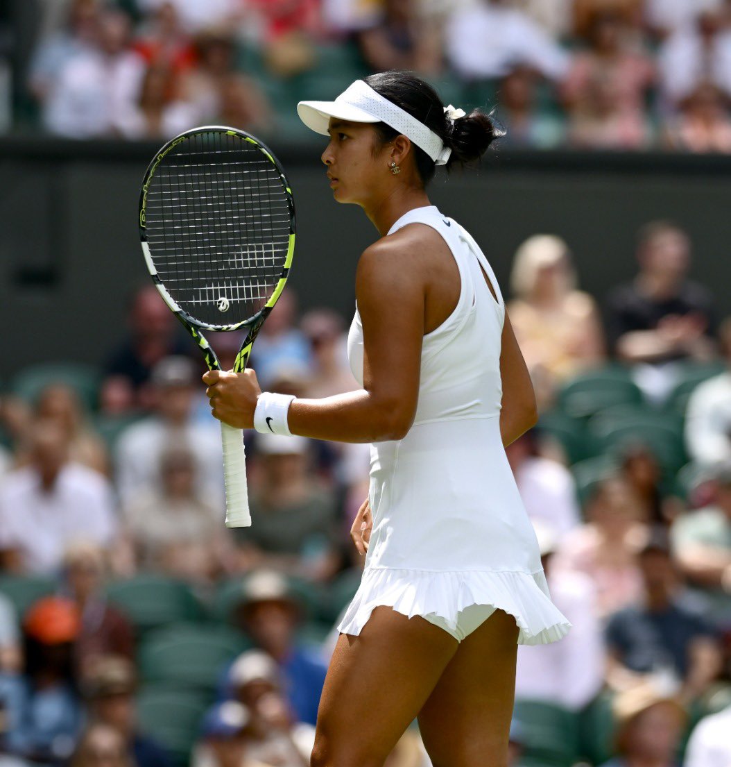 Incredible stage 🌱. A spectacular battle ⚔️. A unique warrior 🇵🇭! 

Congratulations <a href="/AlexEala05/">Alex Eala</a>! What a great fight in #Wimbledon ! VAMOS‼️