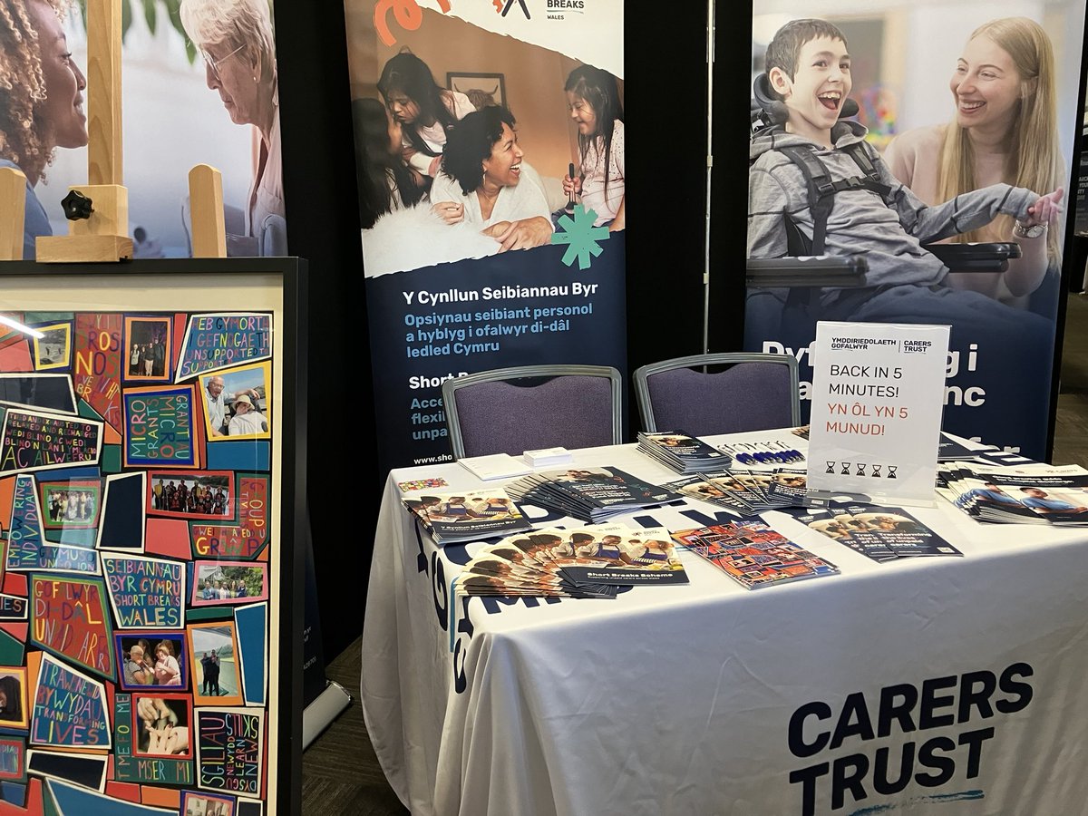 Paratoi ar gyfer @gofod3, y digwyddiad sector gwirfoddol mwyaf o'i fath yng Nghymru. Gobeithio eich gweld chi yma yfory ar stondin 32 neu yn ein sesiwn panel am 10am i glywed popeth am y Cynllun Seibiannau Byr – y gronfa hyblyg!