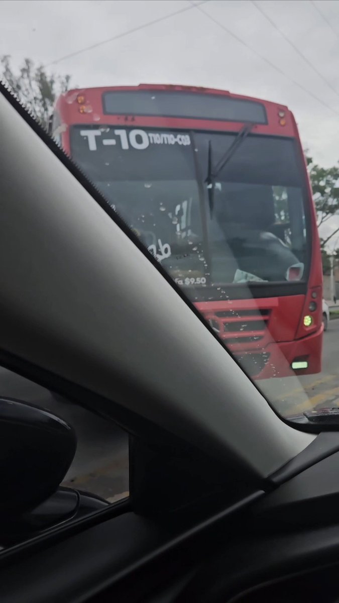 spawn17x's tweet photo. @Trafico_ZMG @TransporteJal quien dice que aquí no hay retorno? Prol. Mariano otero, pasando periférico, rumbo a la primavera. Hasta cuando habrán sanciones importantes?? https://t.co/VrXDGYwc0O
