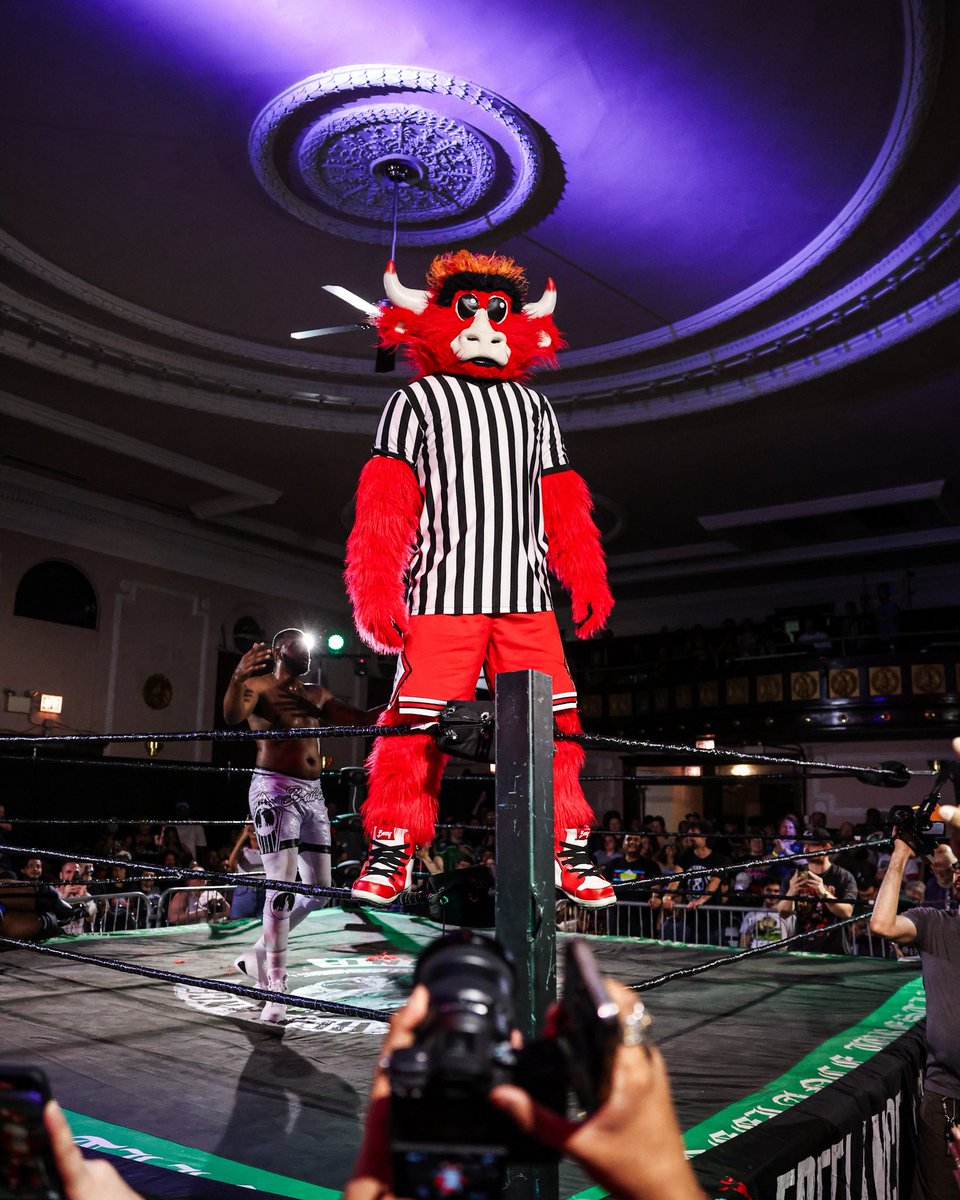 Freelance Wrestling (@freelancewres) on Twitter photo ICYMI!
Our newest referee acquisition for the summer…
The ultimate mascot of mascots…
The <a href="/chicagobulls/">Chicago Bulls</a> one & only…BENNY THE BULL! ICYMI!
Our newest referee acquisition for the summer…
The ultimate mascot of mascots…
The <a href="/chicagobulls/">Chicago Bulls</a> one & only…BENNY THE BULL!
