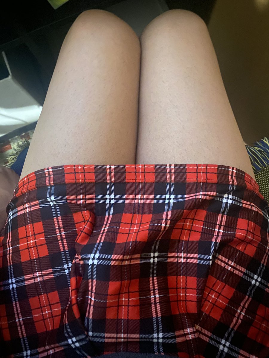 When the gaymer starts gayming💕

Someone play rivals with me tho 

#femboy #bi