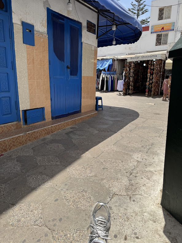 Pablo8275694911's tweet photo. Mon #pied à #Asilah au #Maroc
#Assilah #villebleue #travel #pieds #feet #foot #photo #photography #fotografia #photogrphie https://t.co/14QYRWDMWk