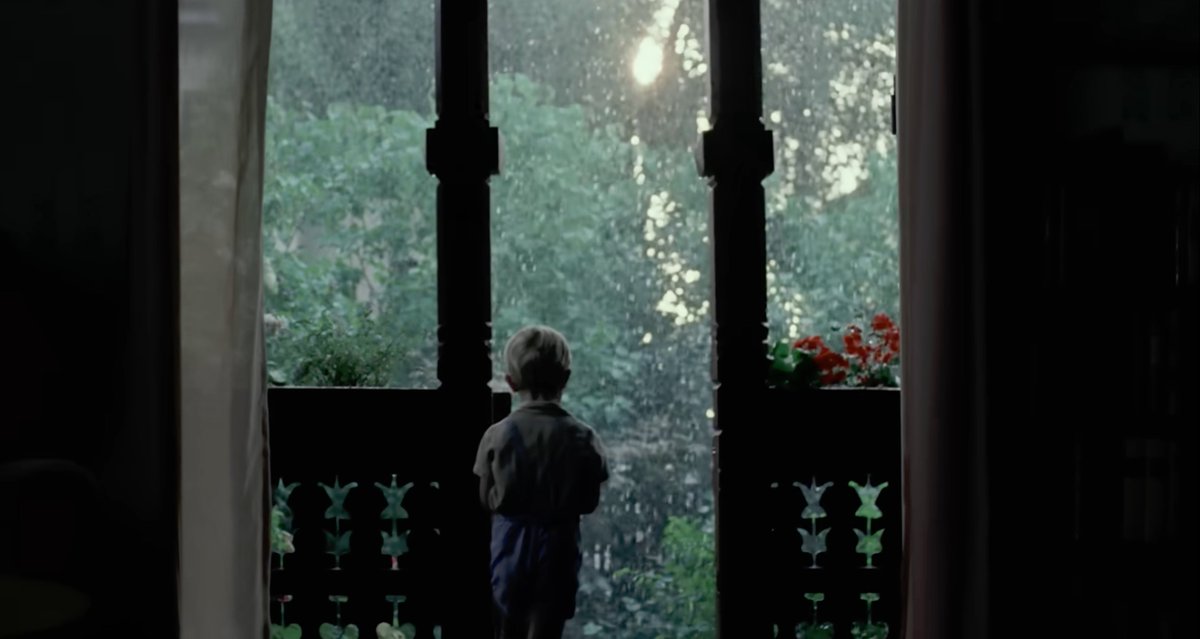 LostInFilm's tweet photo. 'Sentimental Value' (2025, Joachim Trier). Cinematography: Kasper Tuxen. https://t.co/l7xMoRwjxl