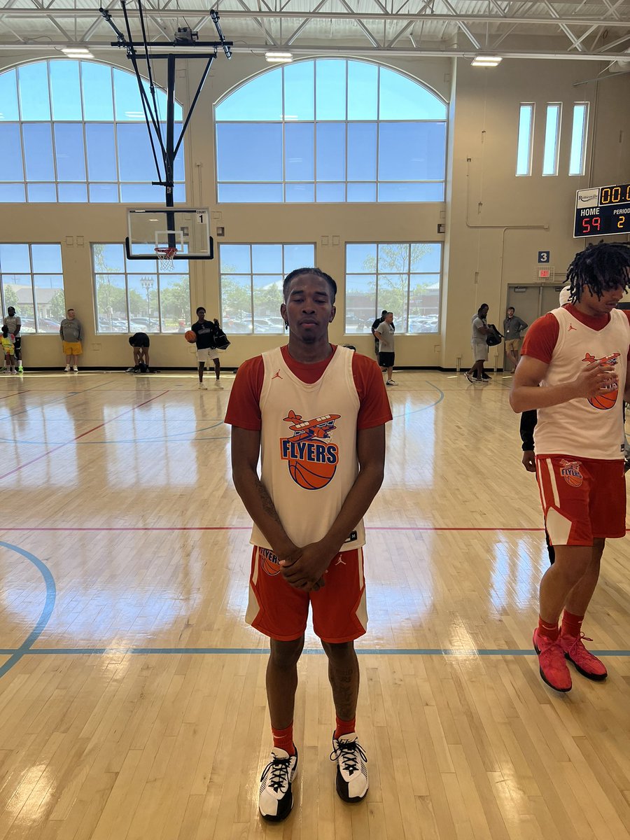 Class of 2026 6’3” combo guard <a href="/lil_aj2008/">Alex Johnson</a> of <a href="/ESTLFlyersbball/">East St. Louis Flyers Boys Basketball</a> is a stone cold scorer. Has consistently put up numbers both live periods. Scored 21 points in a variety of ways in win over <a href="/lemontbasketba1/">Lemont Basketball</a> . #romeovillelive <a href="/RVilleLivehoops/">Romeoville Live Summer Shootout</a>