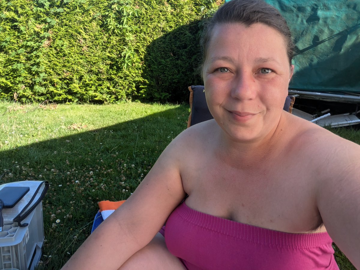 Kurzer Livestream am Abend, bis etwa 20:15Uhr Online.

stripchat.com/KasiaPrivat/fo…

#heiß #dienstag #outdoor #draußen #nomakeup #livecam #naturalbeauty #berlin #naturpur #hairy #sensual #werbung #videos #playtime #spinthewheel #livetouch #spielzeug