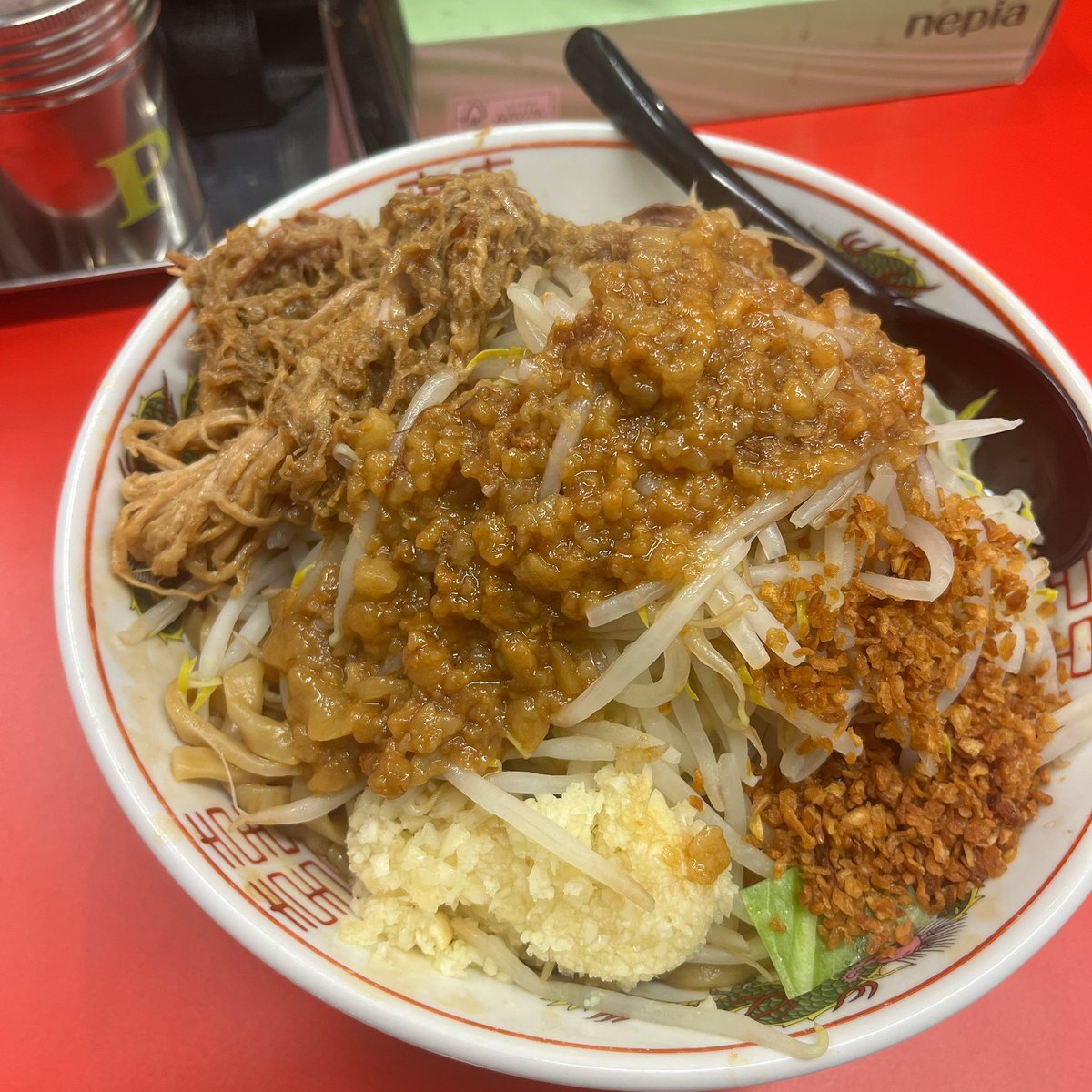 hostshokai_'s tweet photo. 🎊NEW OPEN🎊
【BUTAKIN】
歌舞伎町 二郎系

☆場所 花道通り
歌舞伎町はあっさり系のラーメンが多いから二郎系は嬉しい

女の子の場合は小で食券買って麺量少な��がオススメ☝️ https://t.co/2kaK9iTyX6