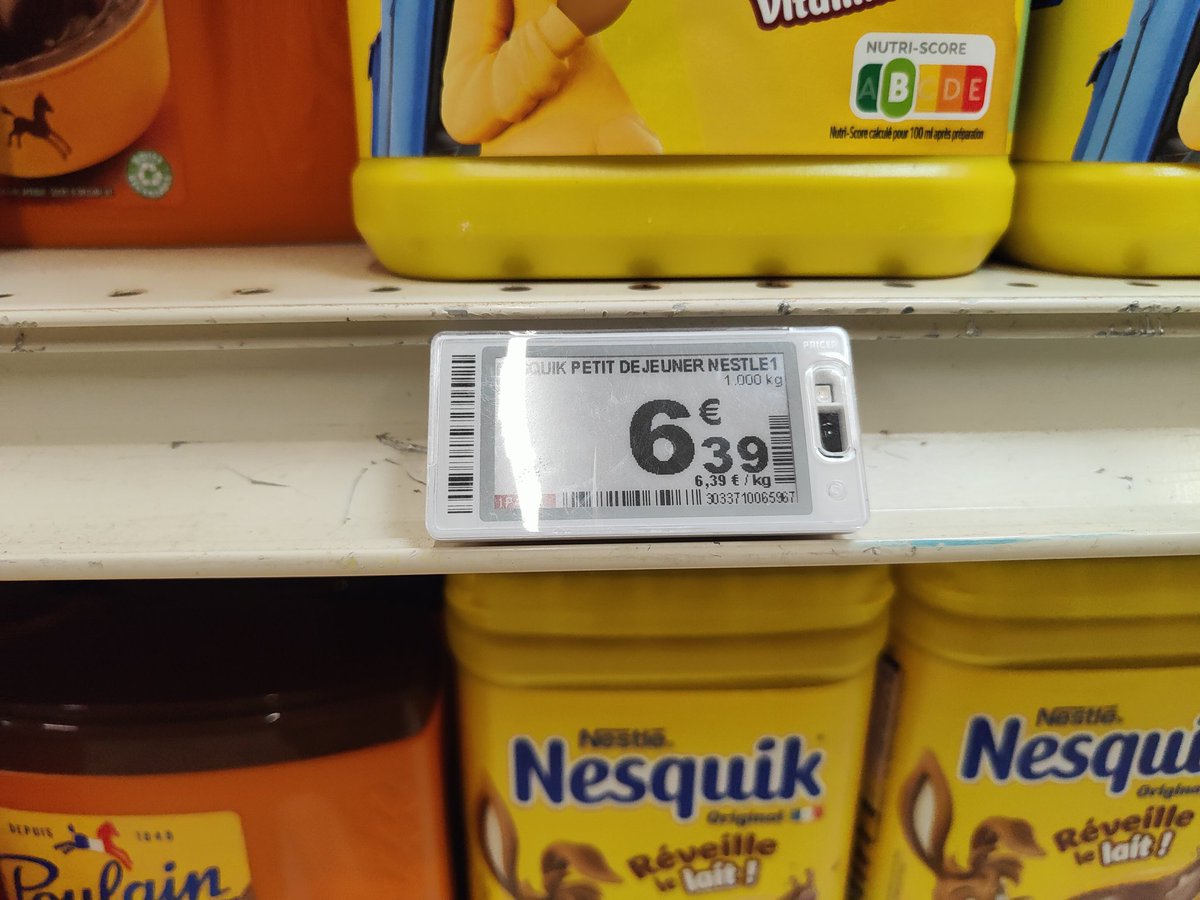 stef_38's tweet photo. Chez @Nestle #Nesquick le poids au kilo de la recharge "écologique" est plus cher que l'emballage classique @CarrefourFrance
#OnNousPrendPourDesCons https://t.co/57oXnluls5